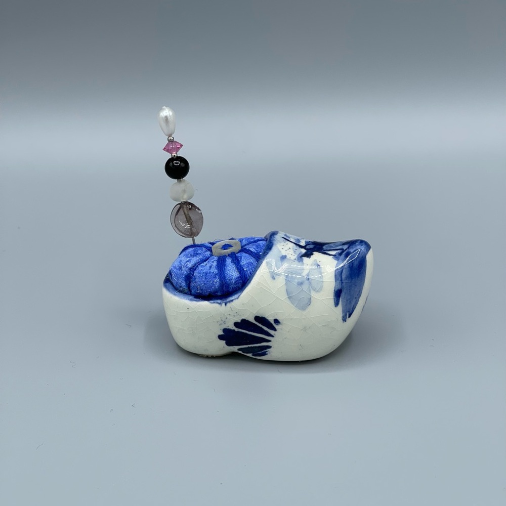 Handmade Blue and White Holland style pin cushion needle holder
